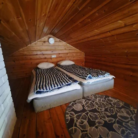 Hietajaerven Helmi, Moekki 2 يونسو